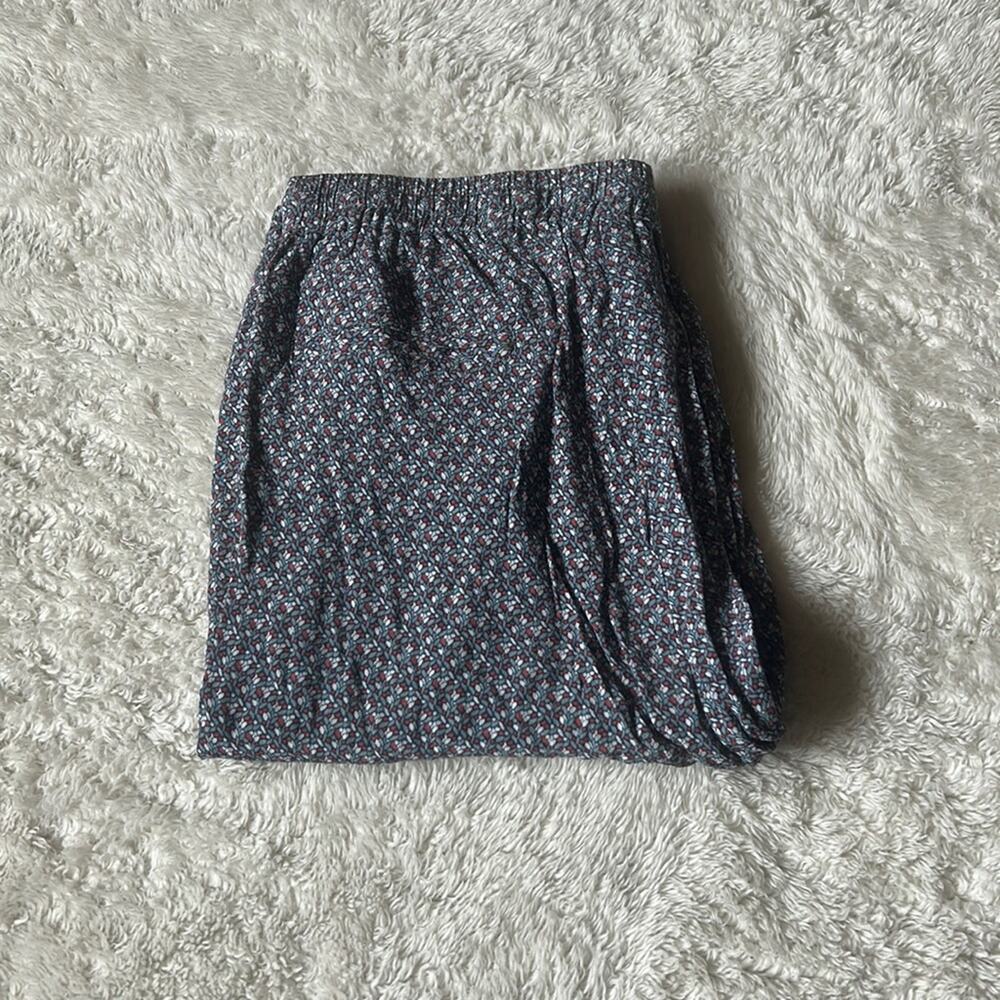 Yerse patterned Philip pants, size small or T1 NWT